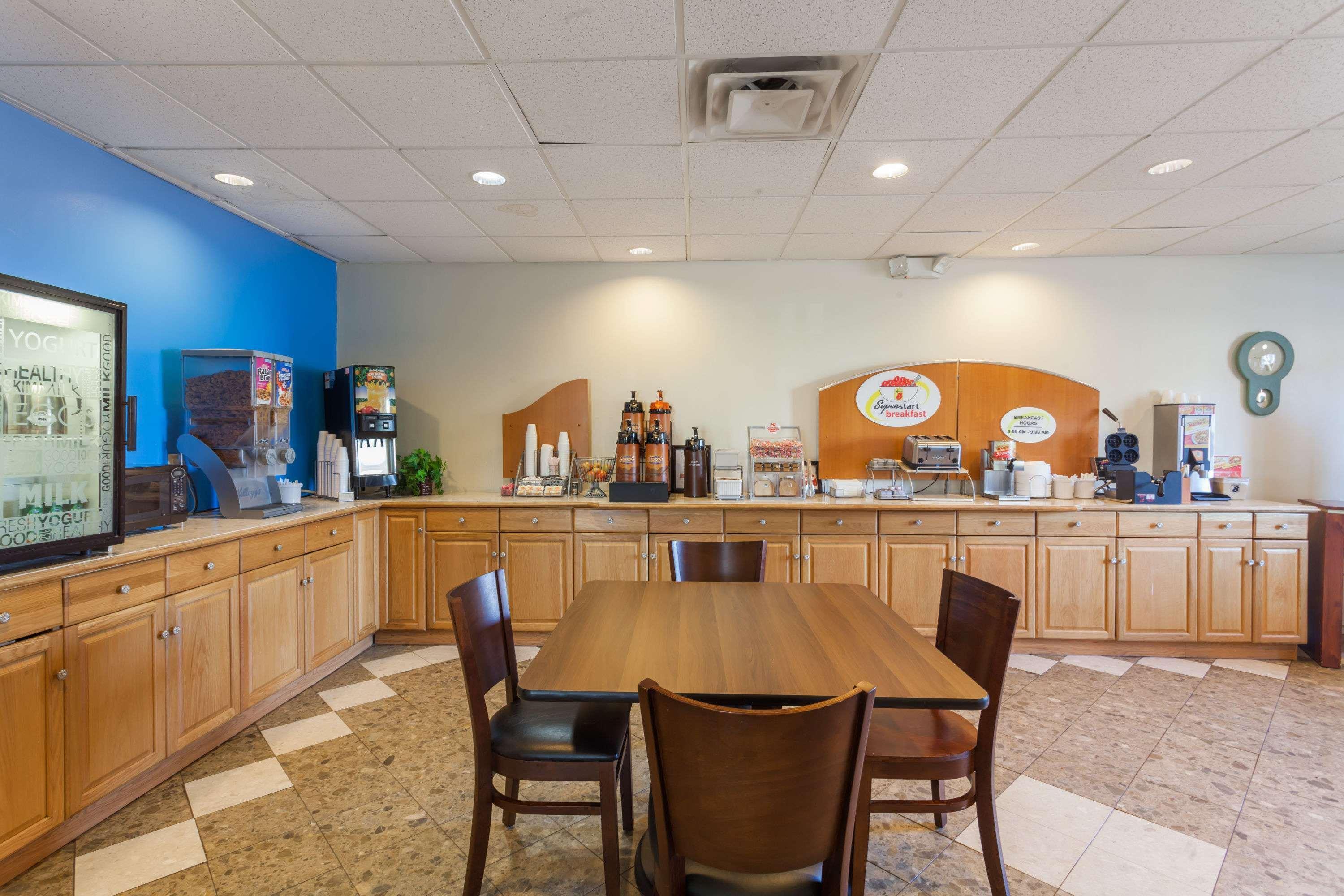 Hotel Super 8 By Wyndham Columbia Esterno foto
