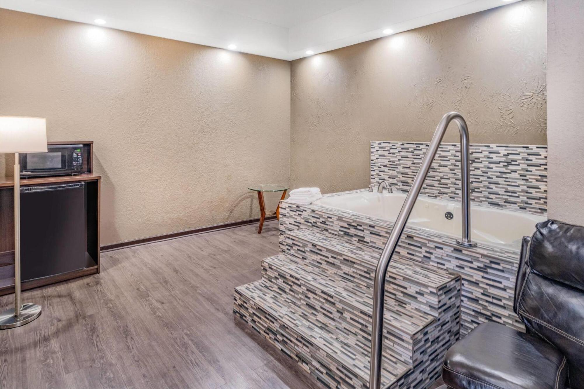 Hotel Super 8 By Wyndham Columbia Esterno foto